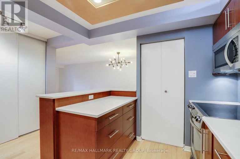28867483/704-200-bay-street/ottawa-centre/ottawa/ontario/K1R7W8_11