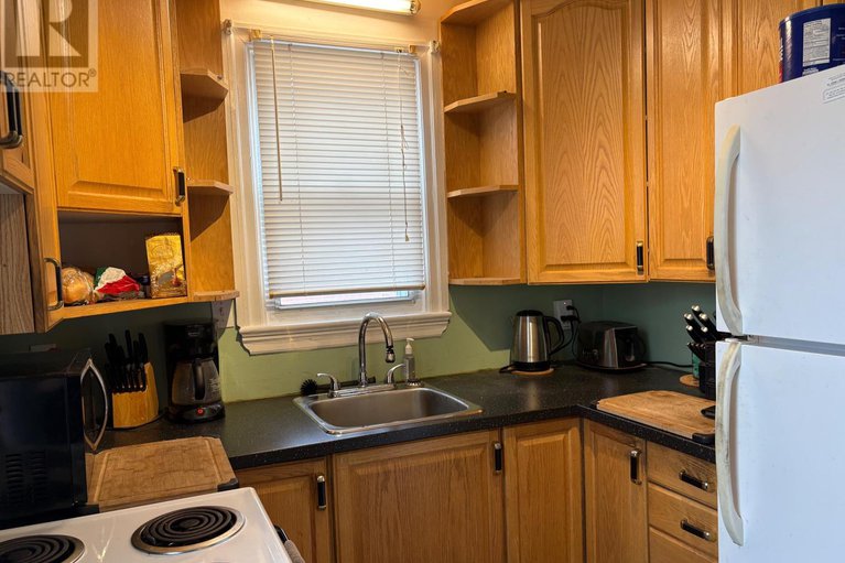 28433630/1123-secord-avenue/billings-bridge/ottawa/ontario/K1H8C9_12