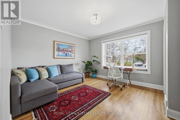 29622537/513-windermere-avenue/mckellarhighland/ottawa/ontario/K2A2W3_11