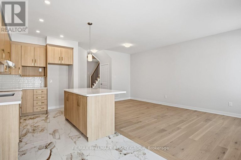 29360426/1924-hawker-private/stittsville-north/ottawa/ontario/K0A1L0_5