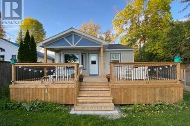 29642323/109-rideau-street-s/drummondnorth-elmsley-north-elmsley-twp/drummondnorth-elmsley/ontario/K7H3C7_27