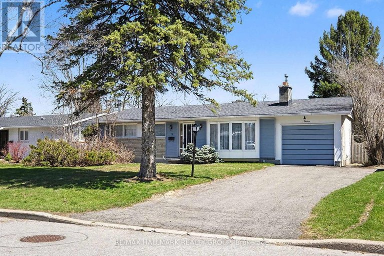 29636247/13-beaumaris-drive/bruce-farmgraham-parkqualicumbellands/ottawa/ontario/K2H7K1_1