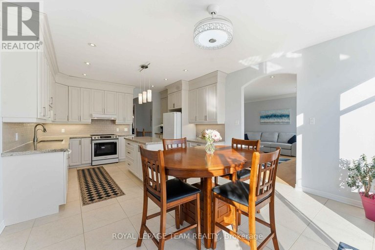 29563750/6868-sparkling-lake-way/greely/ottawa/ontario/K4P1R7_15