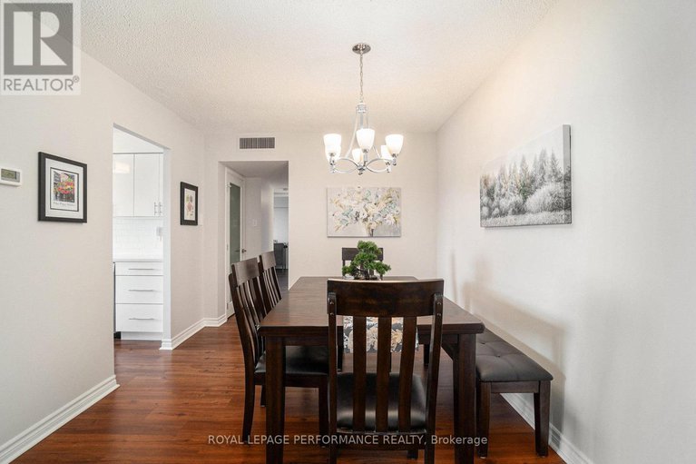 28976196/1508-1195-richmond-road/woodroffe/ottawa/ontario/K2B8E4_13
