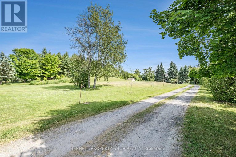 28495902/1074-mill-ridge-road/mcnabbraeside-twps/mcnabbraeside/ontario/K7S3G8_34
