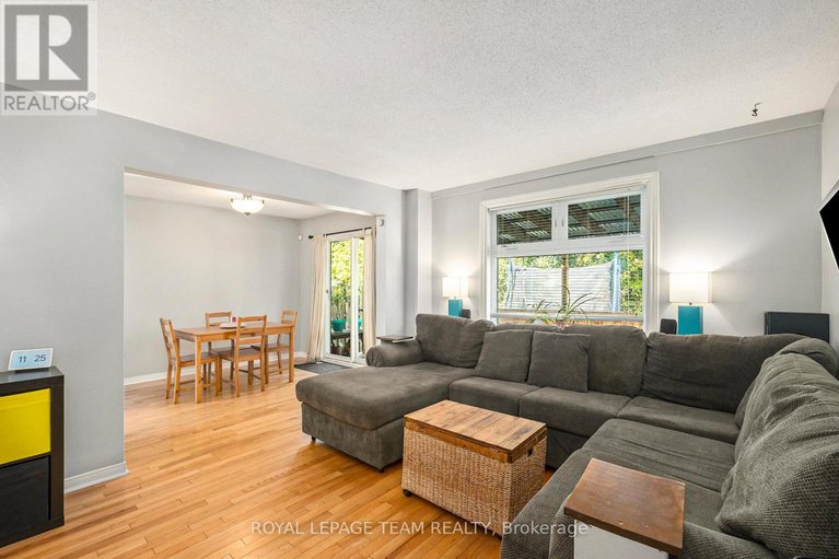 28926075/9-glacier-street-s/on-the-green/ottawa/ontario/K2J2M7_5