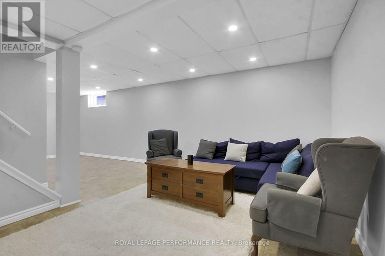 29638875/110-1770-cabaret-lane/fallingbrookpineridge/ottawa/ontario/K4A2G1_39