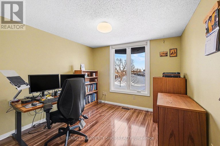 29325608/15-brandy-creek-crescent/bridlewood/ottawa/ontario/K2M2B8_19