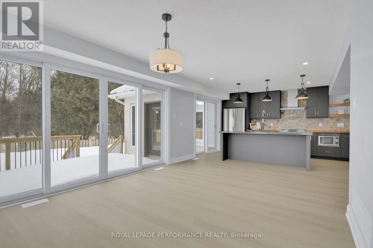 28549099/9-brydon-court/tanglewood/ottawa/ontario/K2G4A6_16