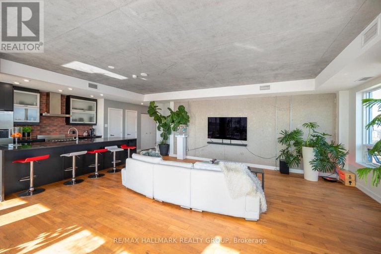 29041672/2701-195-besserer-street/sandy-hill/ottawa/ontario/K1N0B6_14