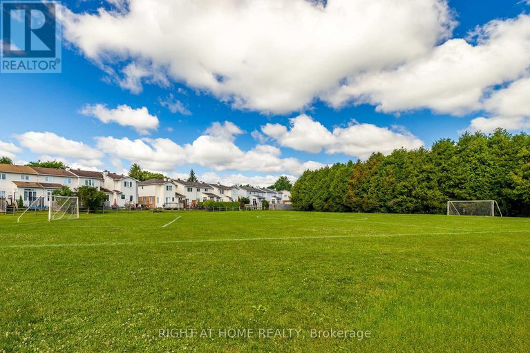 28636407/2-whalings-circle/stittsville-central/ottawa/ontario/K2S1S4_28