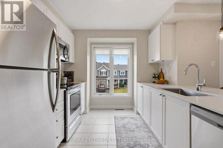 29616626/372-willow-aster-circle/avalon-west/ottawa/ontario/K4A1C8_15