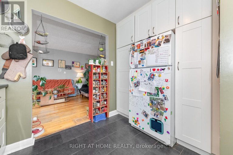 28537509/2421-iris-street/parkway-park/ottawa/ontario/K2C1C7_16