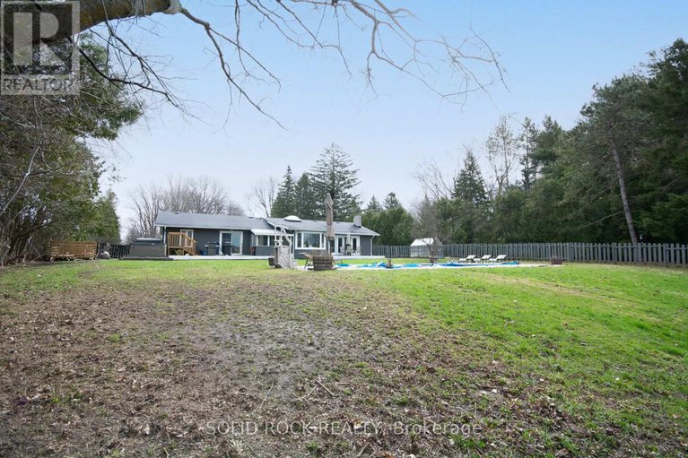 28251367/724-river-road/riverside-southgloucester-glen/ottawa/ontario/K4M1B2_21