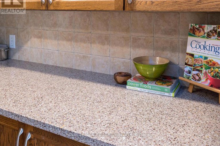 28790399/223-willow-creek-circle/strandherd/ottawa/ontario/K2G7B1_18