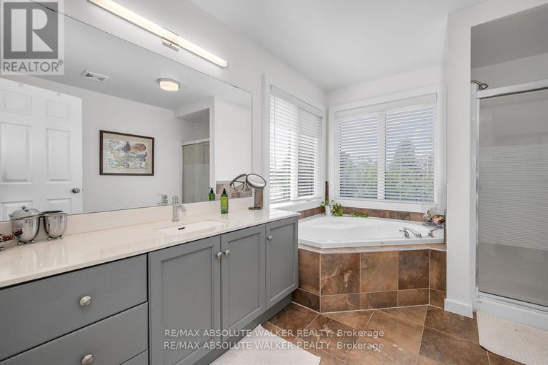 28644323/107-joshua-street/mer-bleuebradley-estatesanderson-park/ottawa/ontario/K1W0A2_21