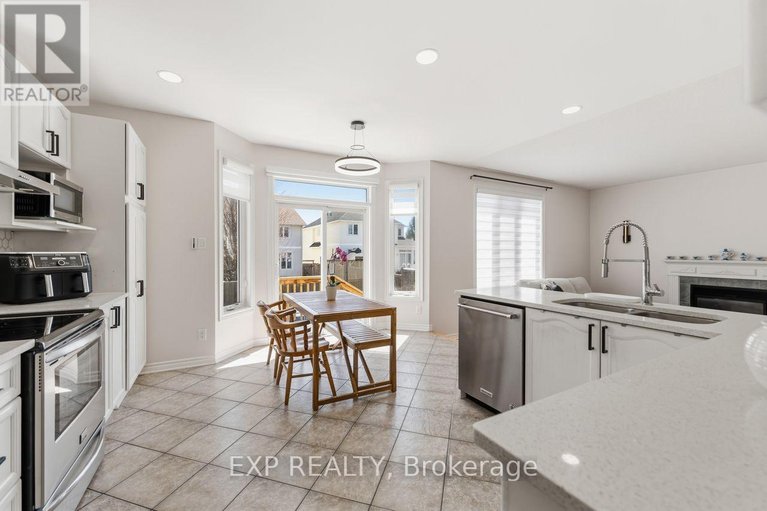 29674705/3-shining-star-circle/stittsville-south/ottawa/ontario/K2S2B5_14