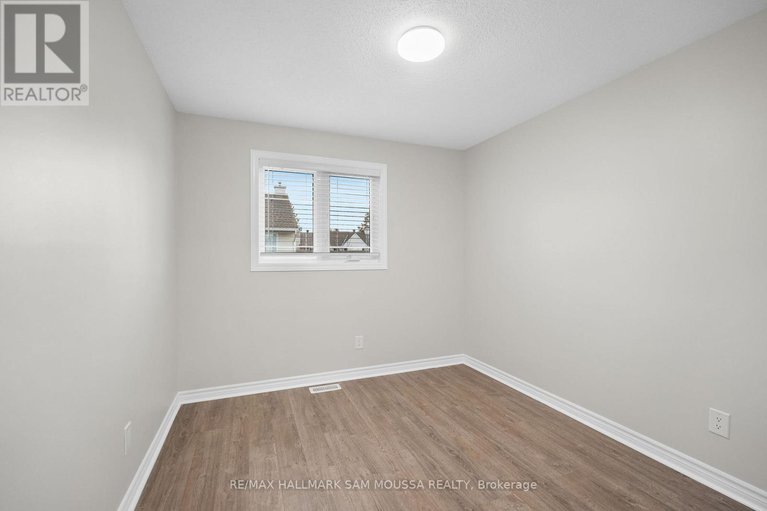 29090641/18-manju-street/hunt-club-park/ottawa/ontario/K1G4T7_32