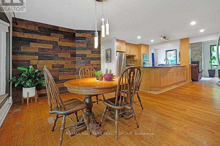 28460164/31-hilliard-avenue/city-viewskylinefisher-heightsparkwood-hills/ottawa/ontario/K2E6B9_12