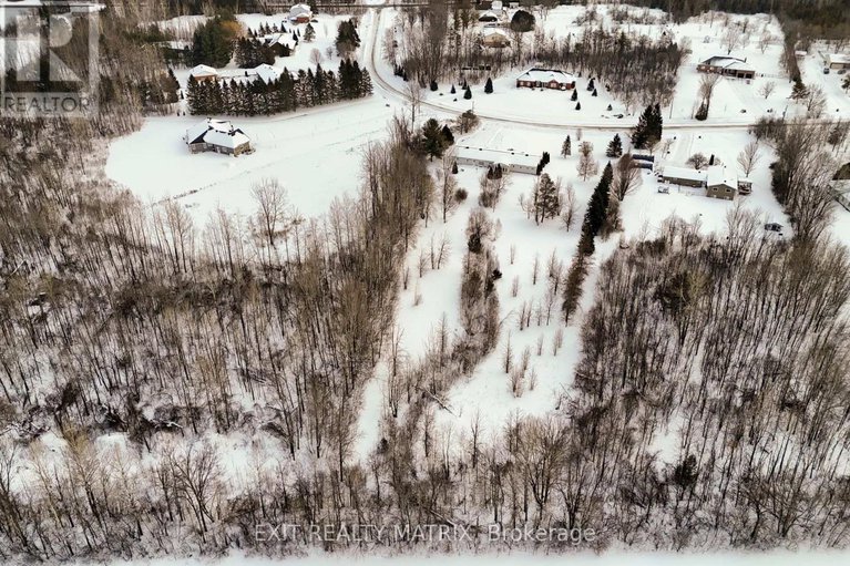 29360296/8329-rodney-farm-drive/osgoode-twp-north-of-reg-rd-6/ottawa/ontario/K0A2P0_45