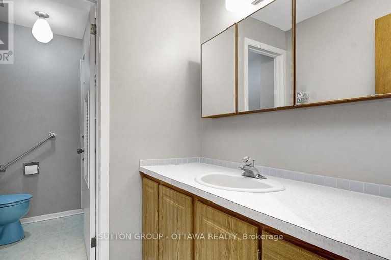 29636036/38-beaver-ridge/city-viewskylinefisher-heightsparkwood-hills/ottawa/ontario/K2E6C7_32