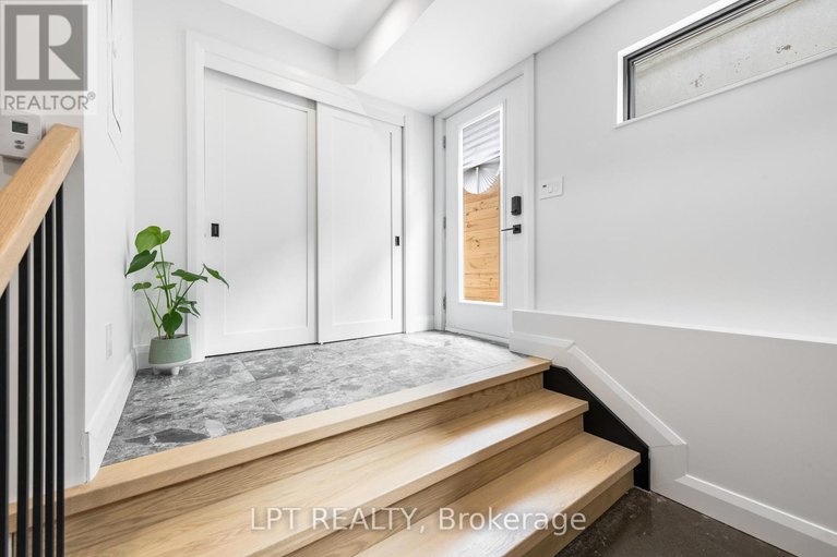 29151647/322-perrier-avenue/vanier/ottawa/ontario/K1L5C7_37