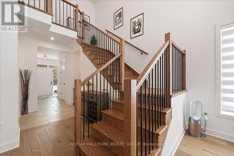 29259566/6461-renaud-road/mer-bleuebradley-estatesanderson-park/ottawa/ontario/K1W0R8_15