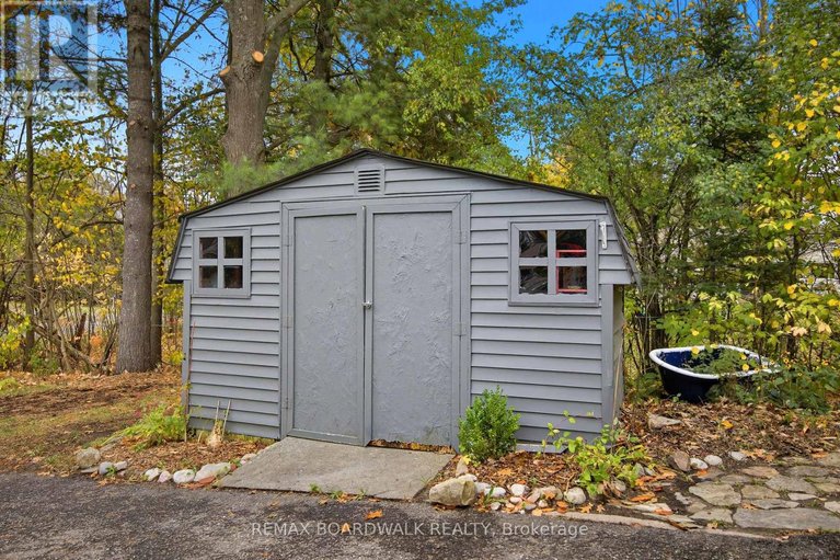 29538006/121-stamford-drive/drummond-n-elmsley-drummond-twp/drummondnorth-elmsley/ontario/K7H3C1_34