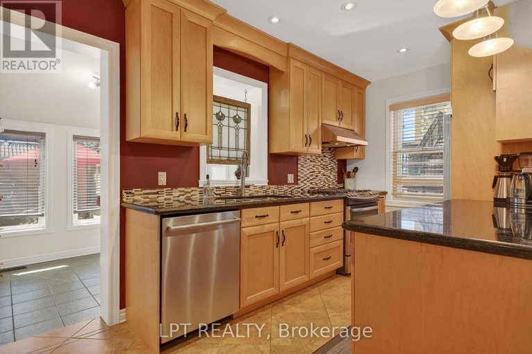 29629045/168-huron-avenue-n/ottawa-west/ottawa/ontario/K1Y0W4_14