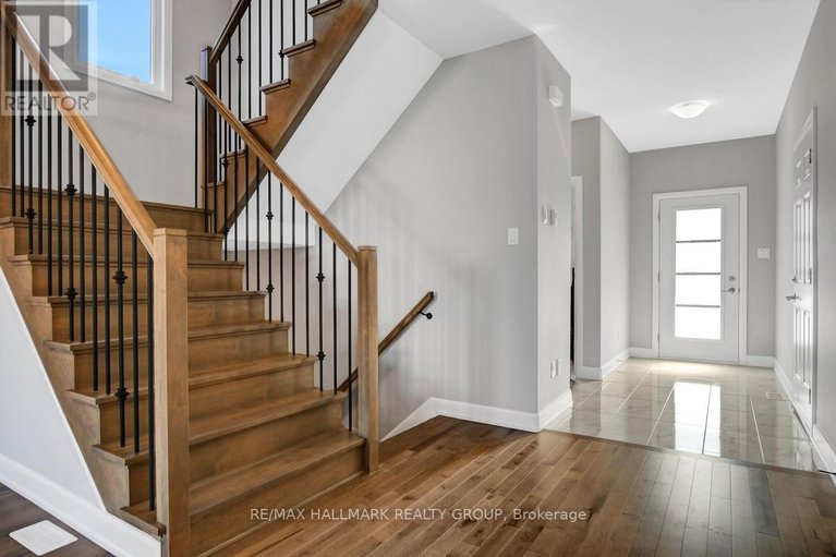 29228847/609-misty-street/village-of-russell/russell/ontario/K4R0G3_4