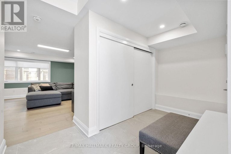 29595159/101-tay-street/westboro-west/ottawa/ontario/K2A2H1_32