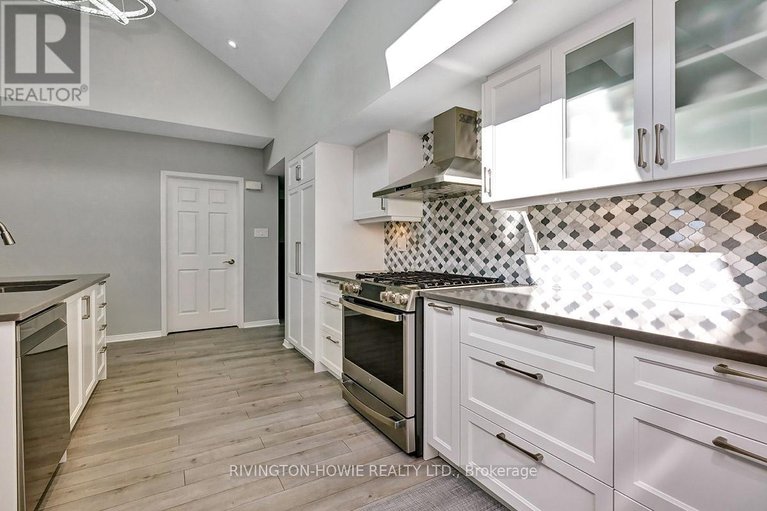28196868/36-robson-court/kanata-lakesheritage-hills/ottawa/ontario/K2K2W1_16