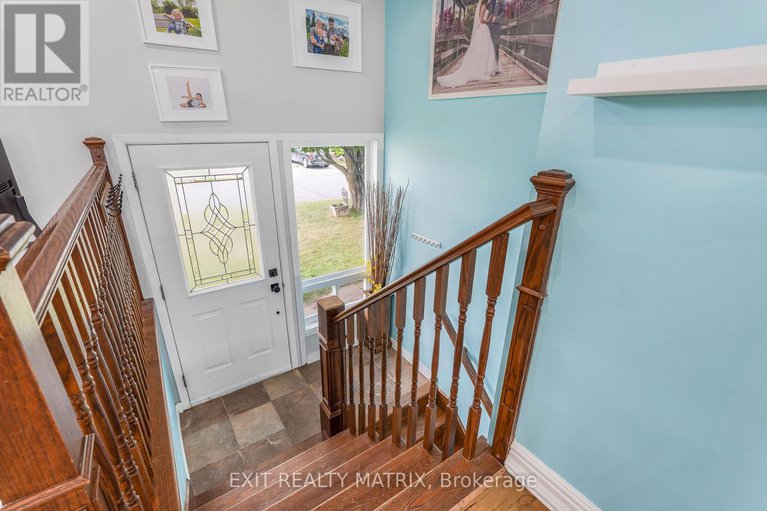28829153/94-peel-street-e/alexandria/north-glengarry/ontario/K0C1A0_4