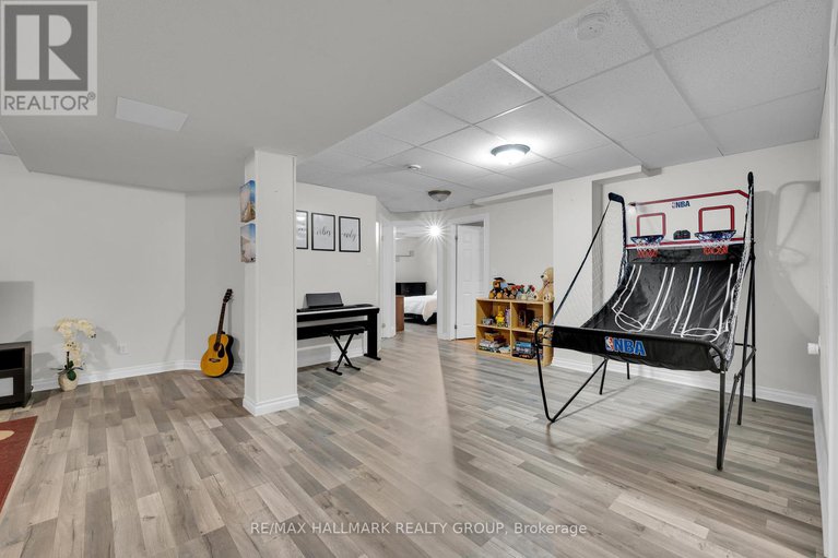 29254437/813-galleria-circle/avalon-east/ottawa/ontario/K4A4Z4_37