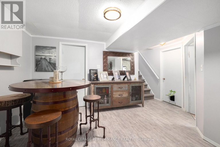 28983039/70-st-lawrence-street/ingleside/south-stormont/ontario/K0C1M0_20