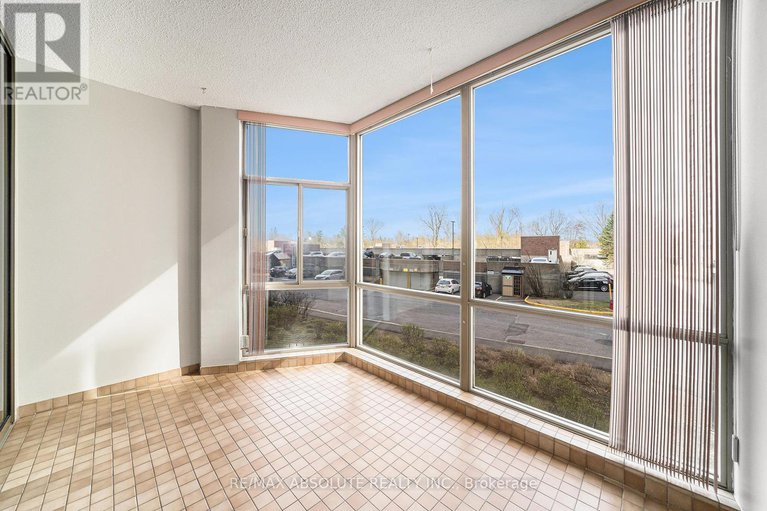 28250685/203-2759-carousel-crescent/emerald-woodssawmill-creek/ottawa/ontario/K1T2N5_13