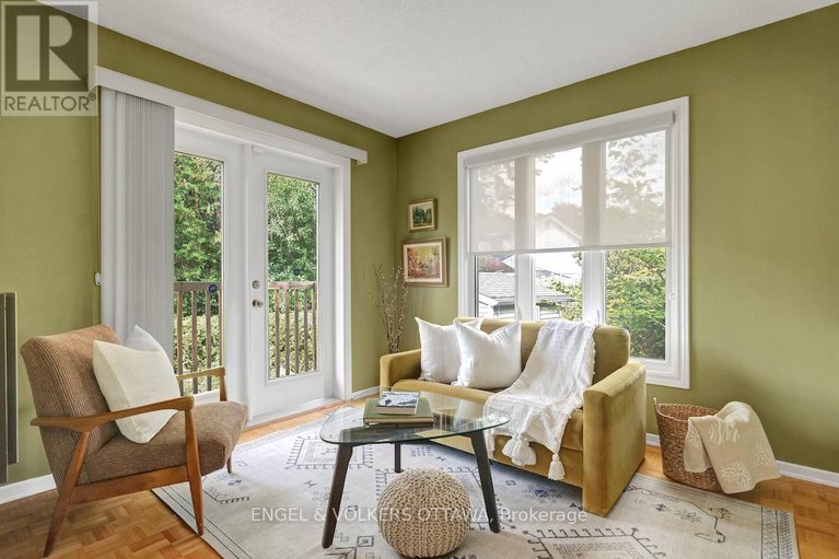 29036505/29-qualicum-street/bruce-farmgraham-parkqualicumbellands/ottawa/ontario/K2H7H1_29