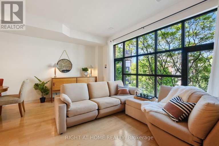 28407268/19-tuscan-private/west-centre-town/ottawa/ontario/K1R1C6_21