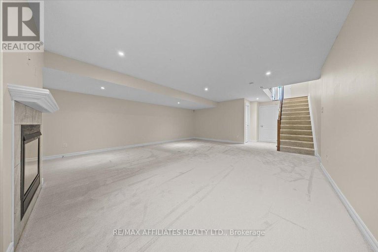 28911964/342-melodie-street/mer-bleuebradley-estatesanderson-park/ottawa/ontario/K1W0H9_40