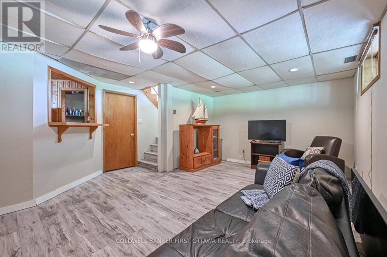 29416958/22-poole-creek-crescent/fringewood/ottawa/ontario/K2S1T6_30