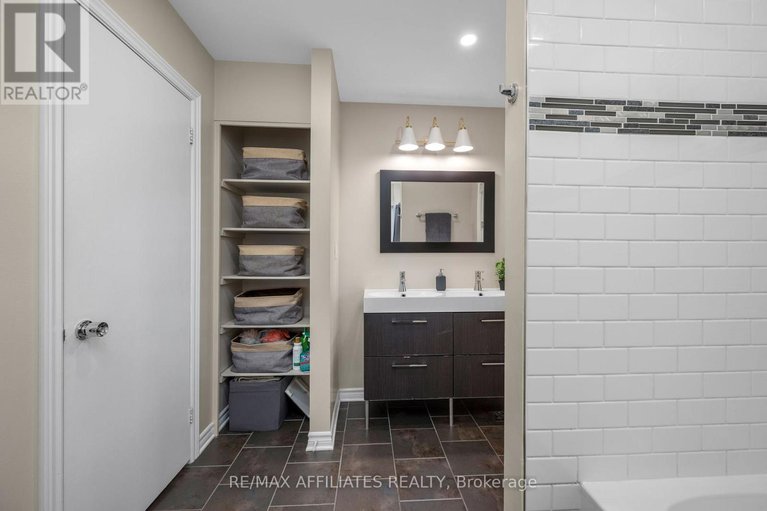 29158864/22-inuvik-crescent/katimavik/ottawa/ontario/K2L1A2_35