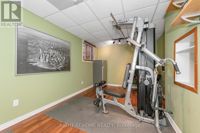 29615079/2034-p-avenue/eastway-gardensindustrial-park/ottawa/ontario/K1G6G7_29