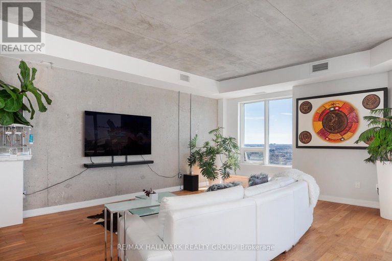 29041672/2701-195-besserer-street/sandy-hill/ottawa/ontario/K1N0B6_16