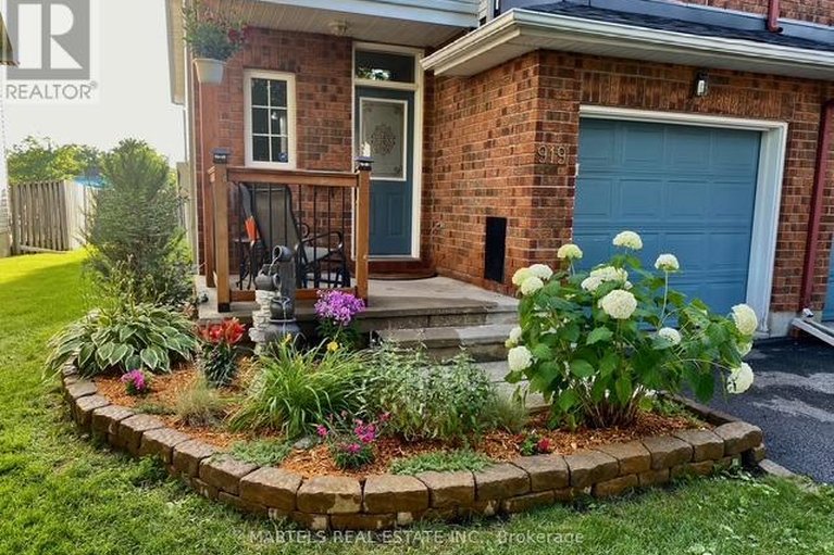 29555582/919-markwick-crescent/notting-hillsummerside/ottawa/ontario/K4A4J1_20