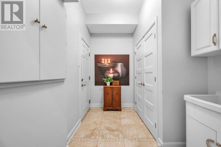 28818494/502-moodie-drive/westcliffe-estates/ottawa/ontario/K2H8A7_5