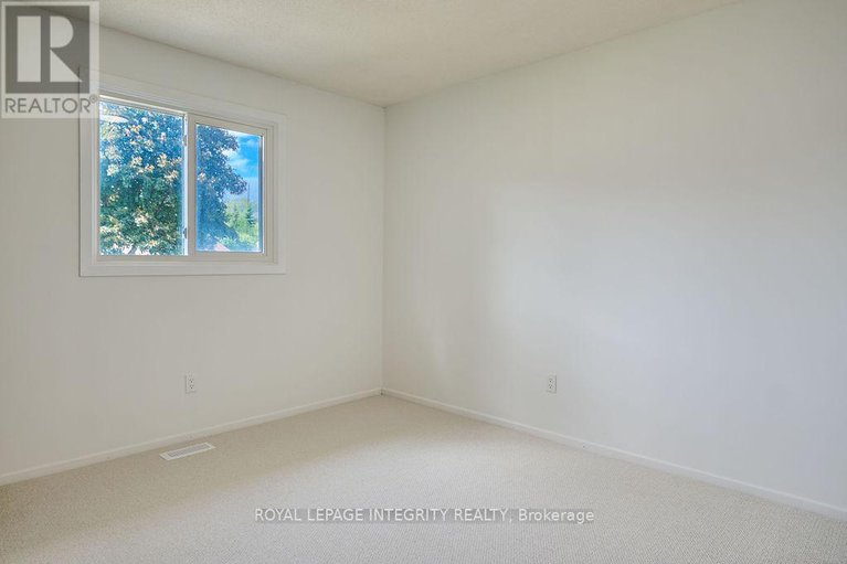 28730911/77-seabrooke-drive/glencairnhazeldean/ottawa/ontario/K2L2K4_35
