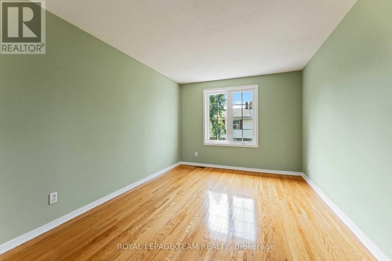 28889686/2664-draper-avenue/redwood-park/ottawa/ontario/K2H6Z9_20