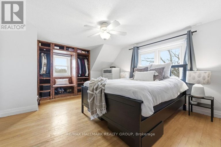 29645048/50-poole-street/mcnabbraeside-twps/mcnabbraeside/ontario/K7S1J2_21