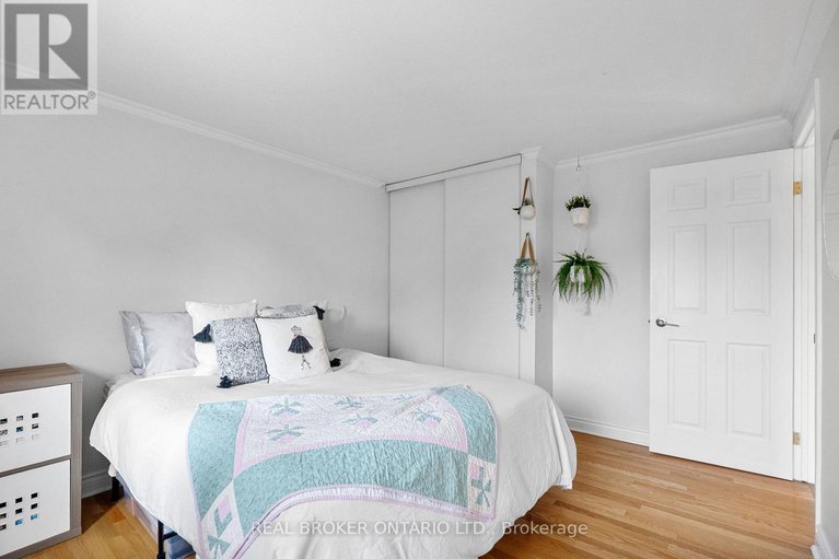 28999303/2-655-richmond-road/woodroffe/ottawa/ontario/K2A3Y3_28