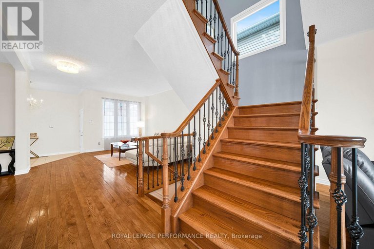 29608041/292-rustic-hills-crescent/springridgeeast-village/ottawa/ontario/K4A5A5_13